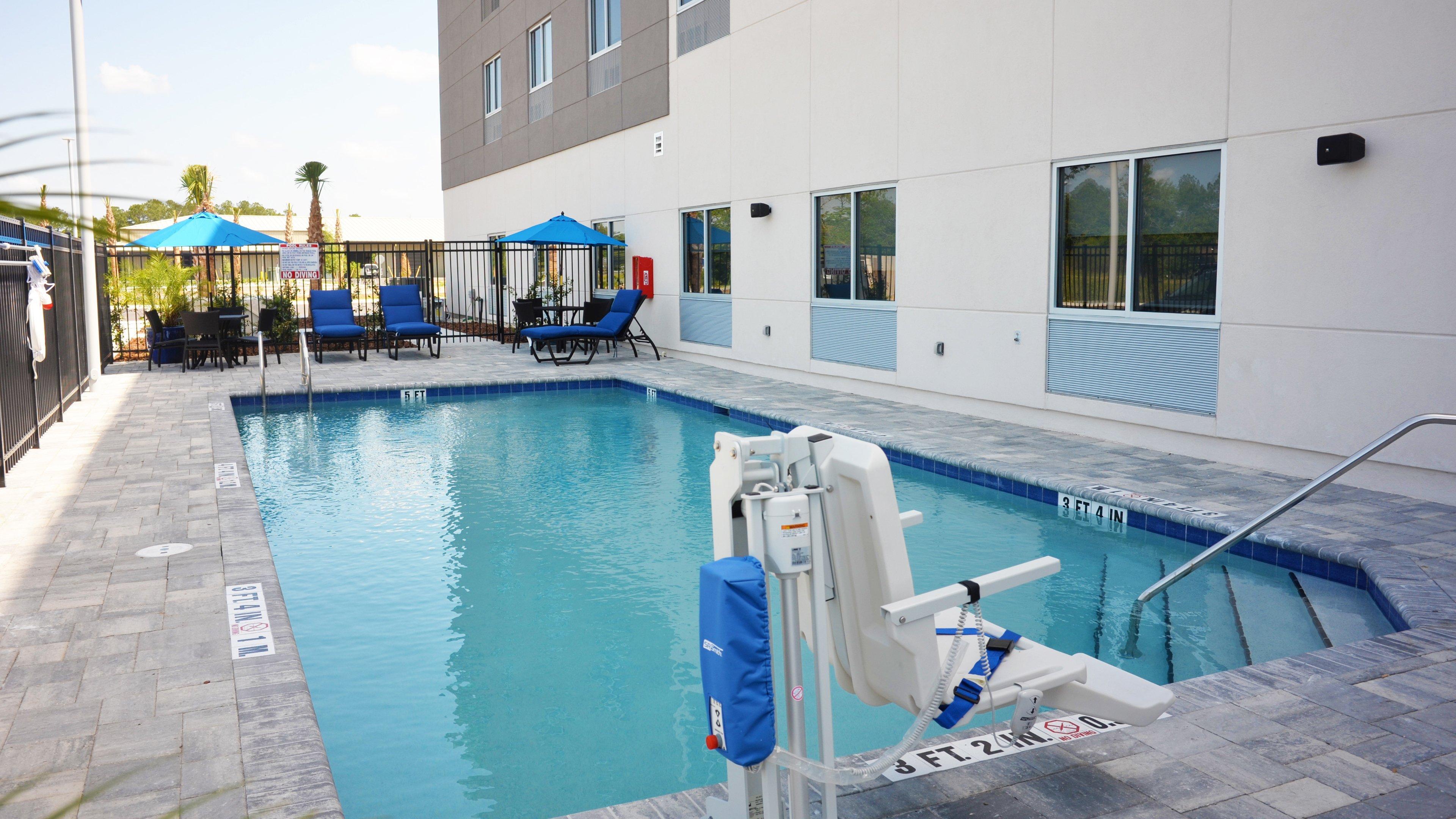 Holiday Inn Express & Suites - Jacksonville W - I295 And I10 By Ihg Dış mekan fotoğraf