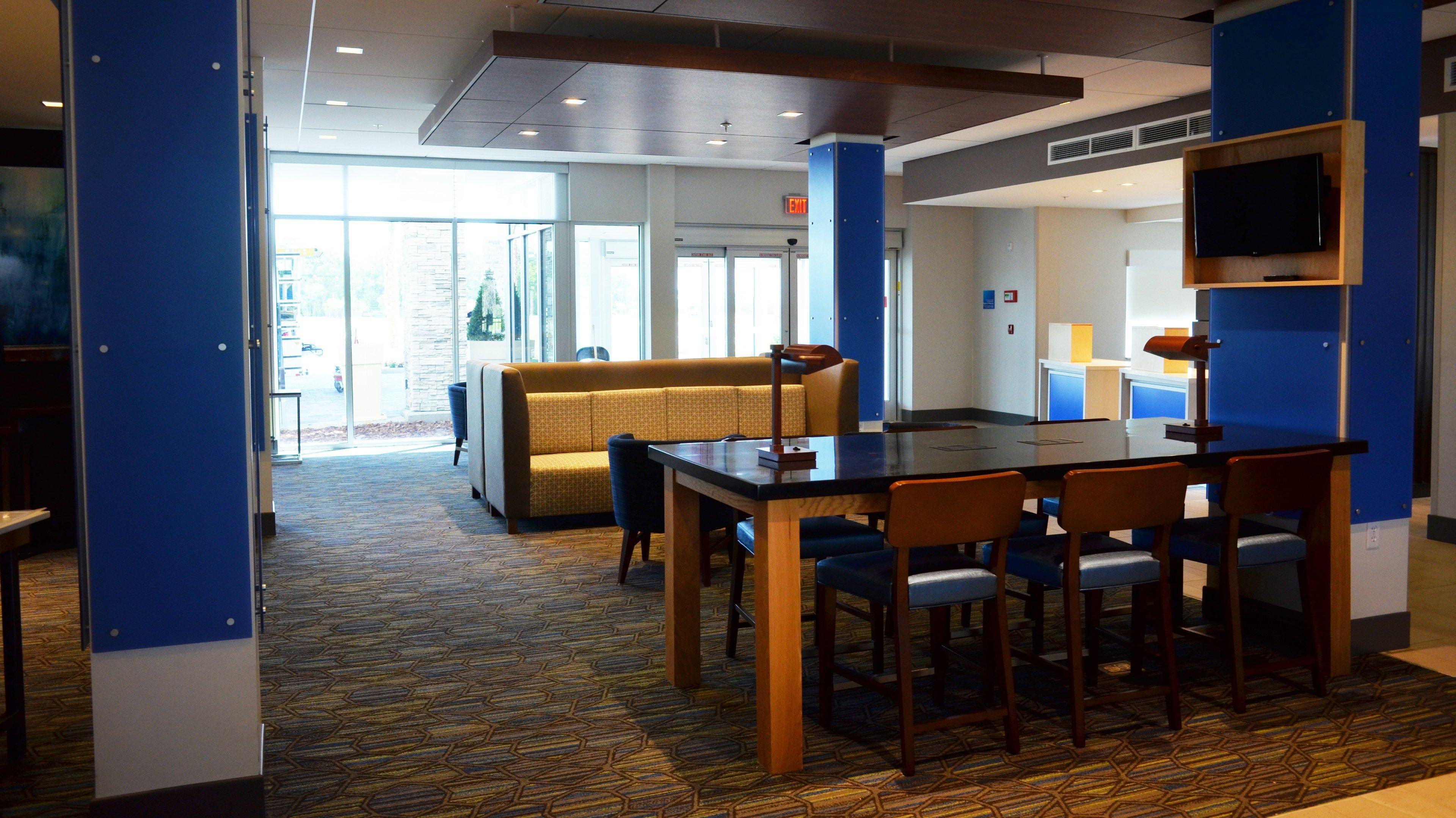 Holiday Inn Express & Suites - Jacksonville W - I295 And I10 By Ihg Dış mekan fotoğraf